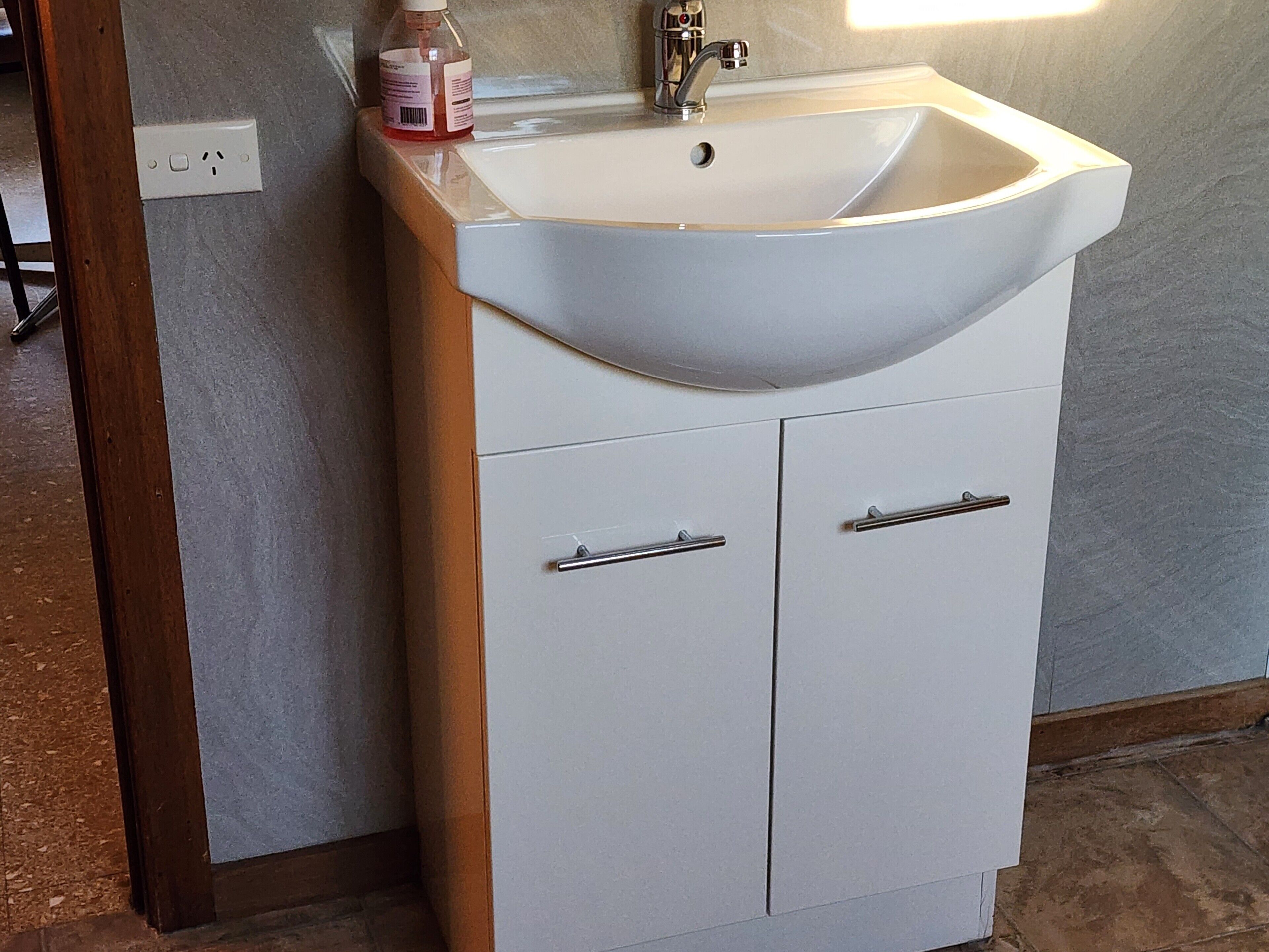 Vanity unit, hand sanitiser
