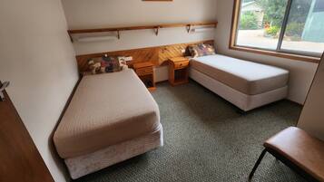 2 Schlafzimmer, Schreibtisch, Bügeleisen/Bügelbrett, kostenloses WLAN