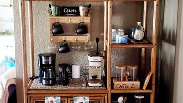 TV màn hình phẳng 30-inch có truyền hình vệ tinh, Hulu, dịch vụ stream