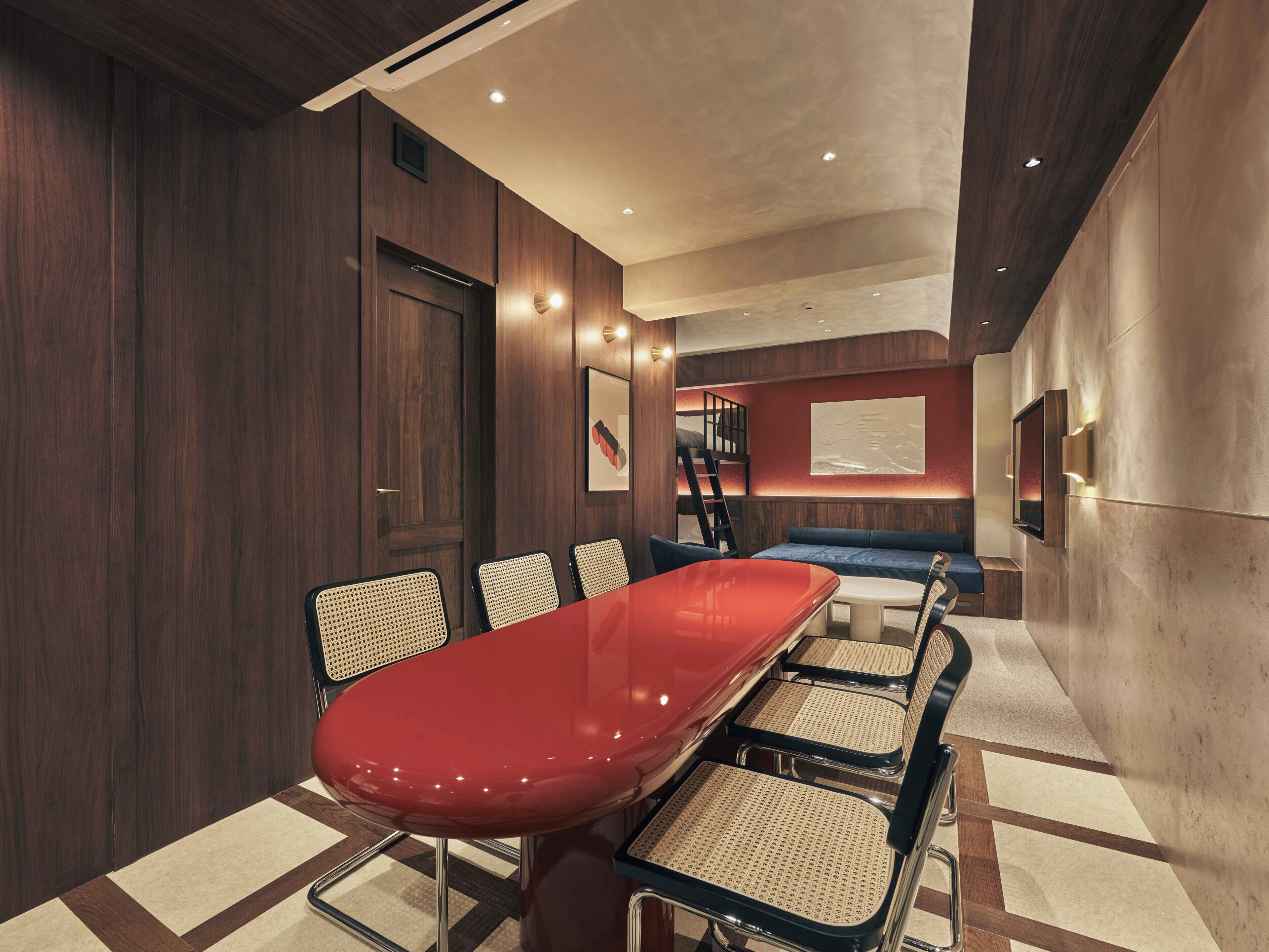 Superior Studio Suite | Living area | TV