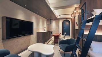 Deluxe Studio | Soundproofing, free WiFi