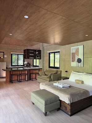 Luxury Villa, Pool View | Free WiFi