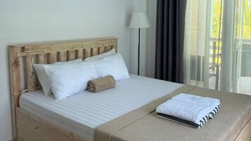 Deluxe Double Room, Balcony, Sea View | Free WiFi