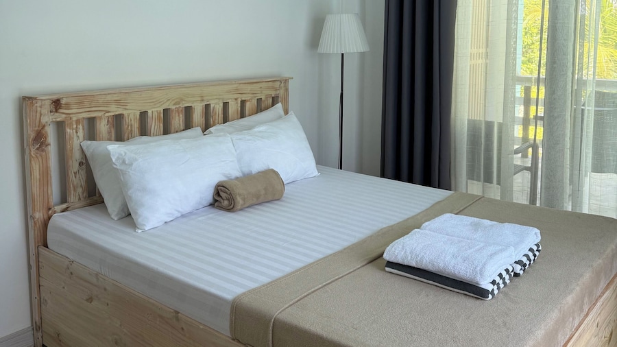 Islas Moriones Beach Resort