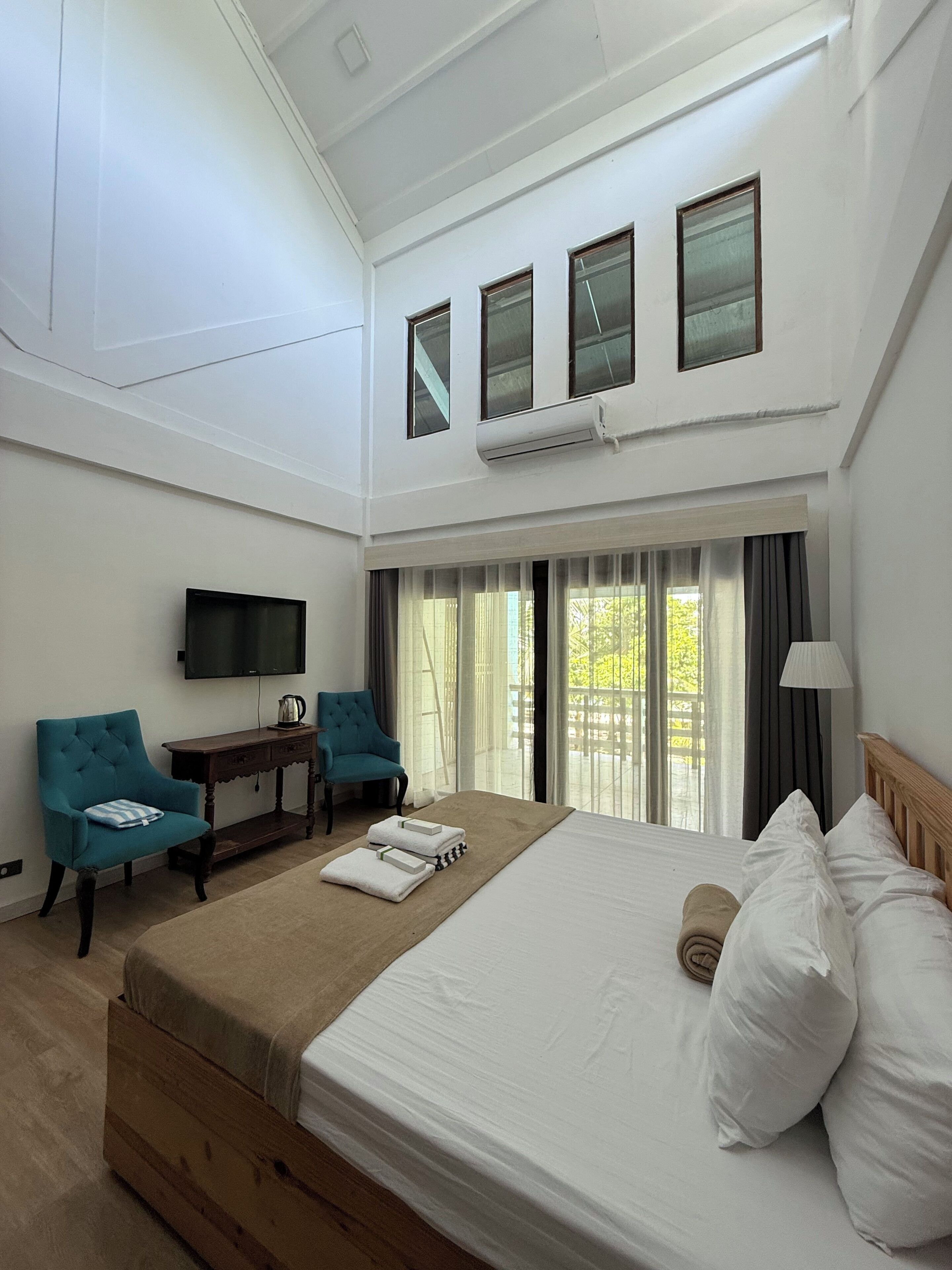 Suite, Balcony | Free WiFi