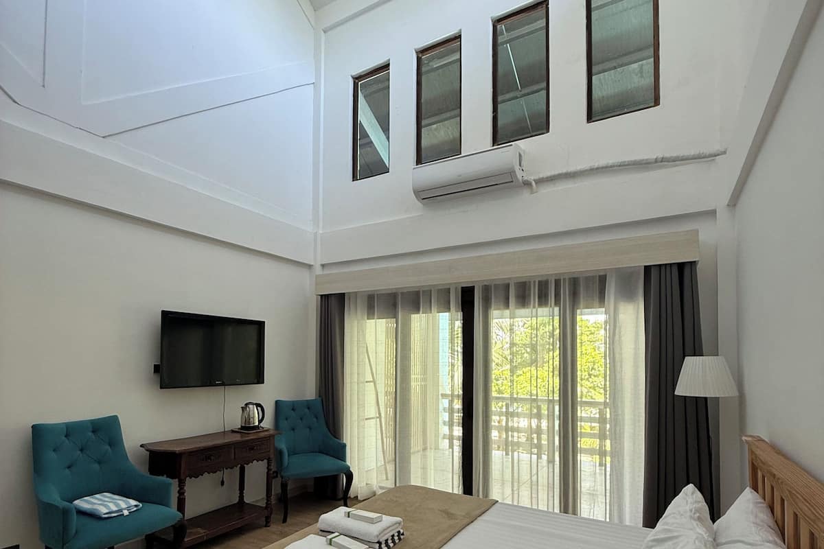 Suite, Balcony | Free WiFi