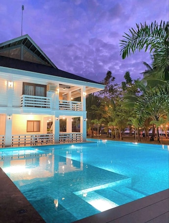 Exterior. Islas Moriones Beach Resort