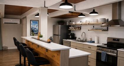 3-bedroom house in awesome Packwood with AC, WI-FI and EV charger