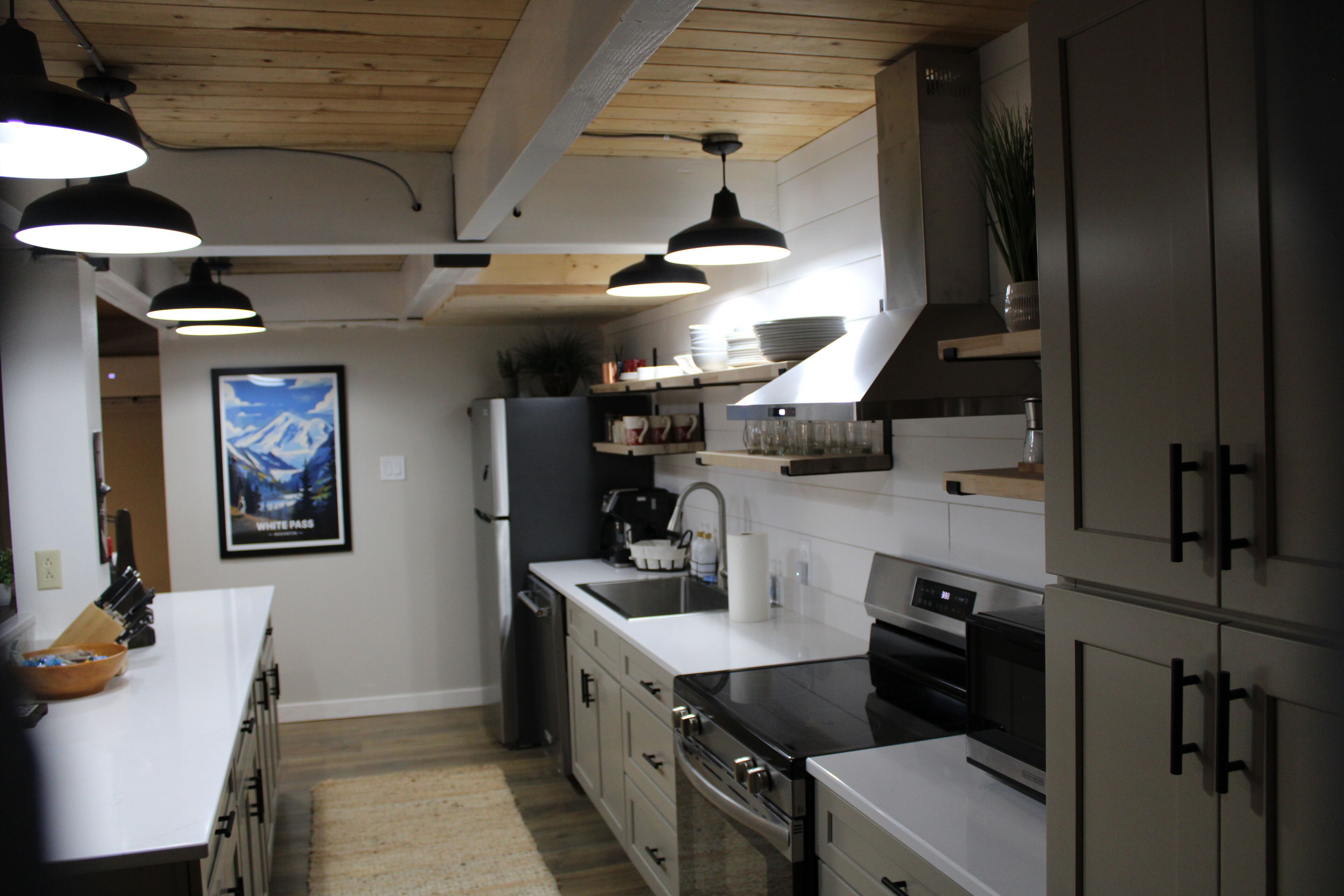 Mikrowelle, Ofen, Herdplatte, Geschirrspüler