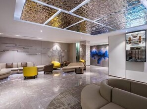 Coin salon dans le hall