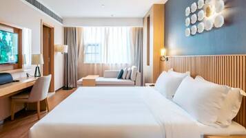 Business Double Room | In-room safe, blackout drapes, iron/ironing board, free WiFi