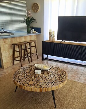 Interior - Bush meets beach. A nature seascape awaits in magnificent Myalup. Ocean front! (Myalup)