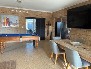 Spielezimmer