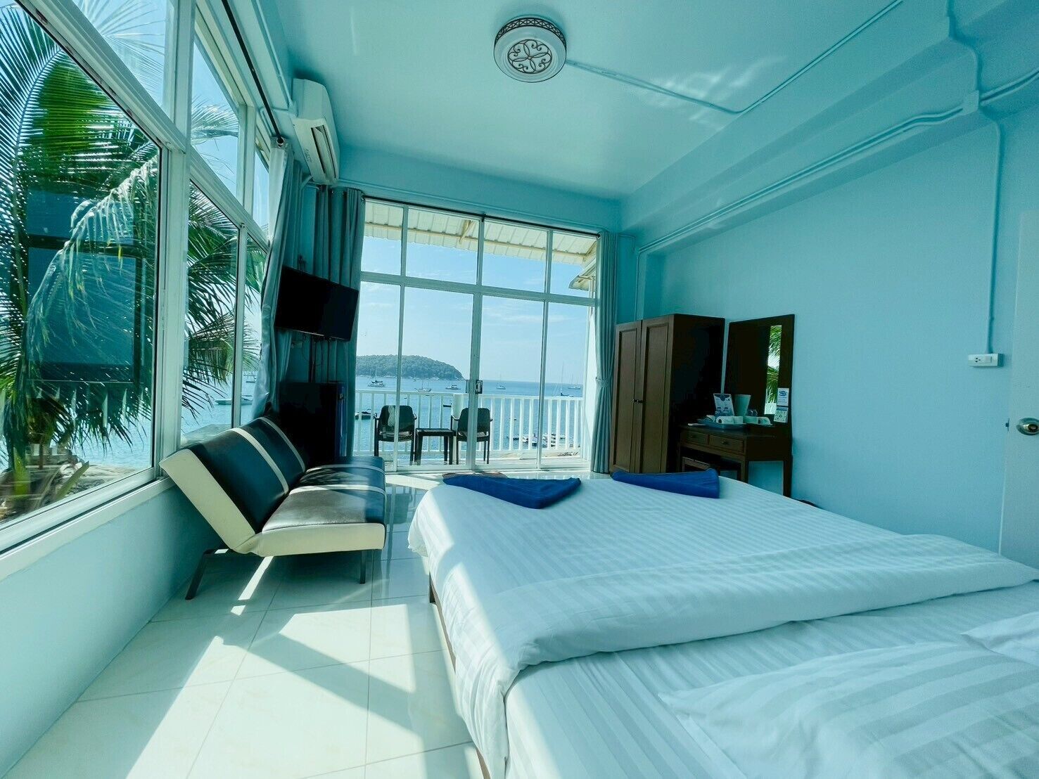 豪華雙人房, 海景, 面海 | 書桌、免費無線上網