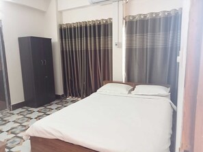 Room - Ruilui Holiday (Sajek)
