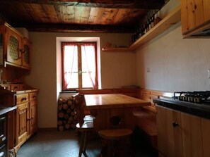 Dining - TRUE ALPINE RUSTIC (Madesimo)