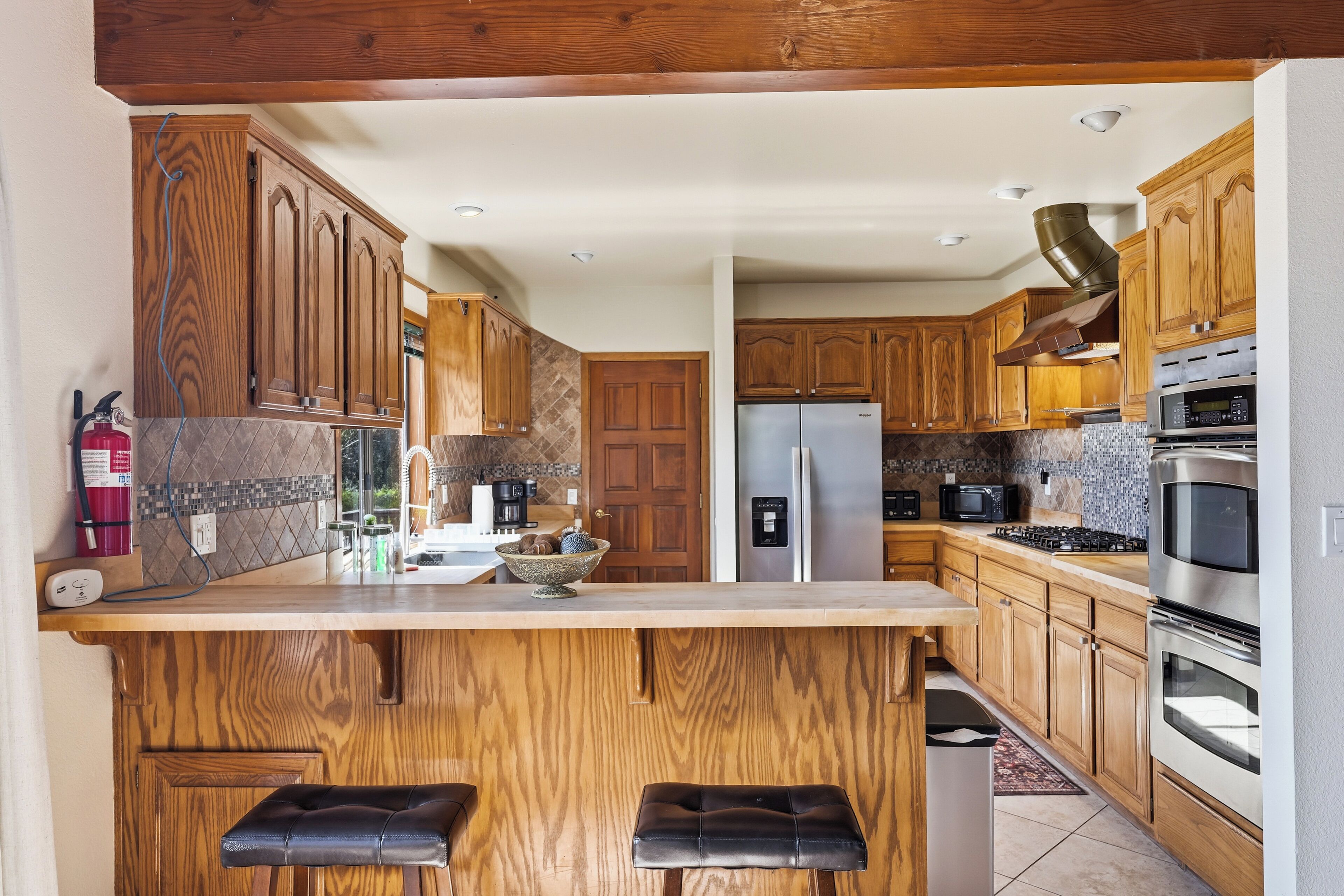 Micro-ondes, four, plaque de cuisson, lave-vaisselle