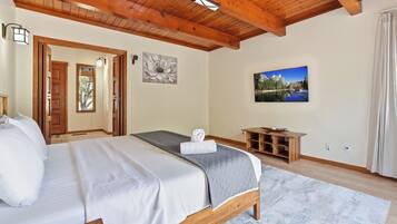 4 bedrooms, iron/ironing board, WiFi, bed sheets