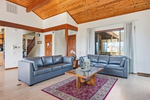 Unclassified image, 5 of 41, button