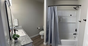 Shower, hair dryer, towels, soap - Fantastic NEW 3-bedroom house with AC in Lubbock!  Ten minutes from Texas Tech! (lubbock)