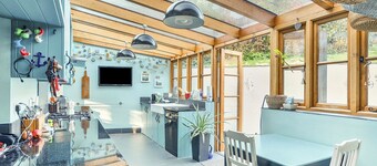 4 bedroom accommodation in Frogham, Fordingbridge