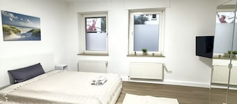 City apartment - central with beautiful terrace