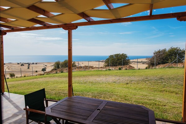 Deluxe House, 1 Bedroom, Kitchen, Sea View | Beach/ocean view