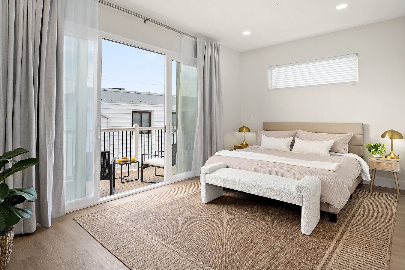 5 bedrooms, desk, iron/ironing board, WiFi