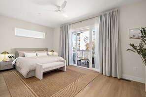 5 bedrooms, desk, iron/ironing board, WiFi