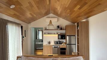 Premium bedding, down comforters, pillowtop beds, free minibar items