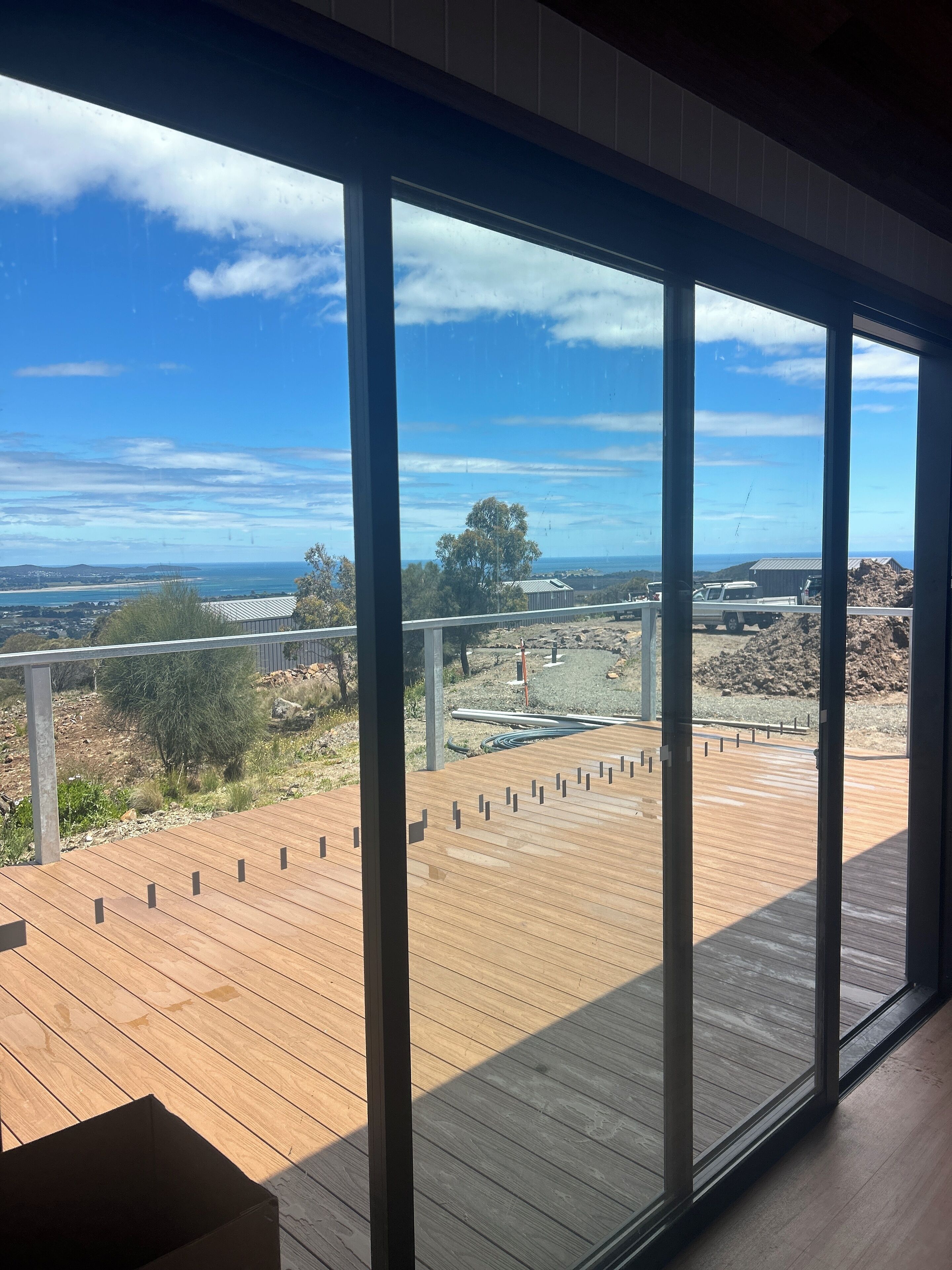 Deluxe Studio, 1 King Bed, River View | Terrace/patio