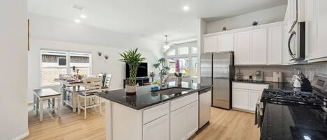 Microwave, oven, stovetop, dishwasher