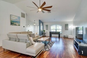 Televisión y futbolito 