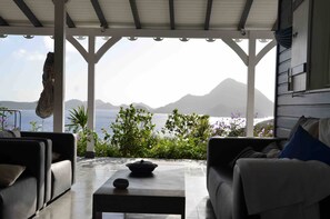 Classic Villa, Patio | Terrace/patio - Les Hauts de la Baie (Terre-de-Bas)