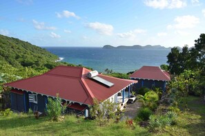 Classic Apartment, Patio - Les Hauts de la Baie (Terre-de-Bas)