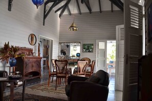 Villa Classique, patio | Coin séjour