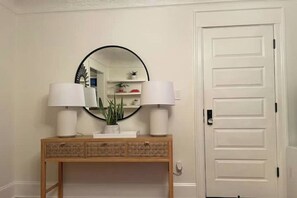 Interior - Urban Charm - NW Pearl/Nob Hill (Portland)