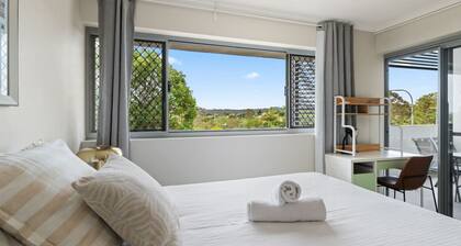 Workspace | Walk to Train & Shops | Free Carpark