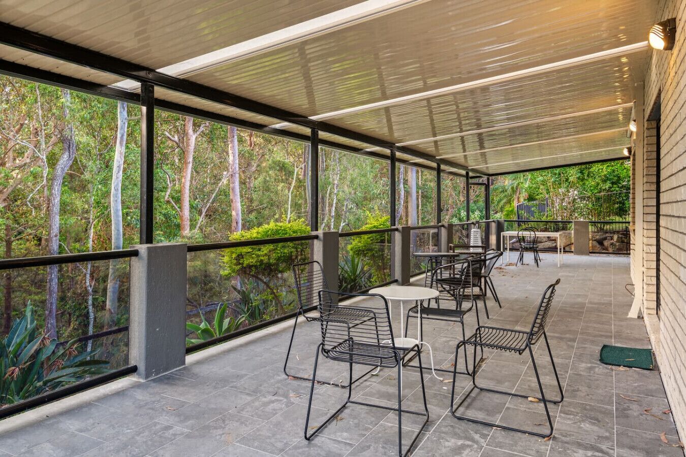 تناول الطعام بالخارج