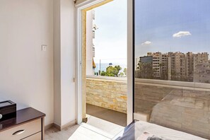 Interior - 3-bedroom apartment in charming Lemesos (Limassol)