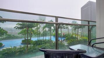 Superior Studio Suite, Balcony, City View | Balcony
