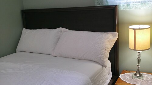 Bright 2-Bedroom Shared Home w/ Private Bathroom & Modern Comforts