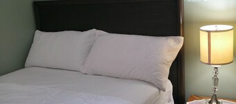 Bright 2-Bedroom Shared Home w/ Private Bathroom & Modern Comforts