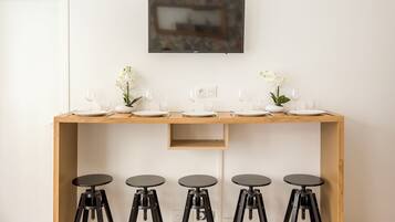 Daily local cuisine breakfast for a fee