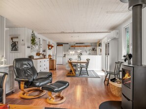 Interior - "Hughlek" -  from the sea by Interhome (Hals)