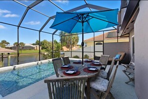 Outdoor dining - Sandfiddler (Palm Coast)