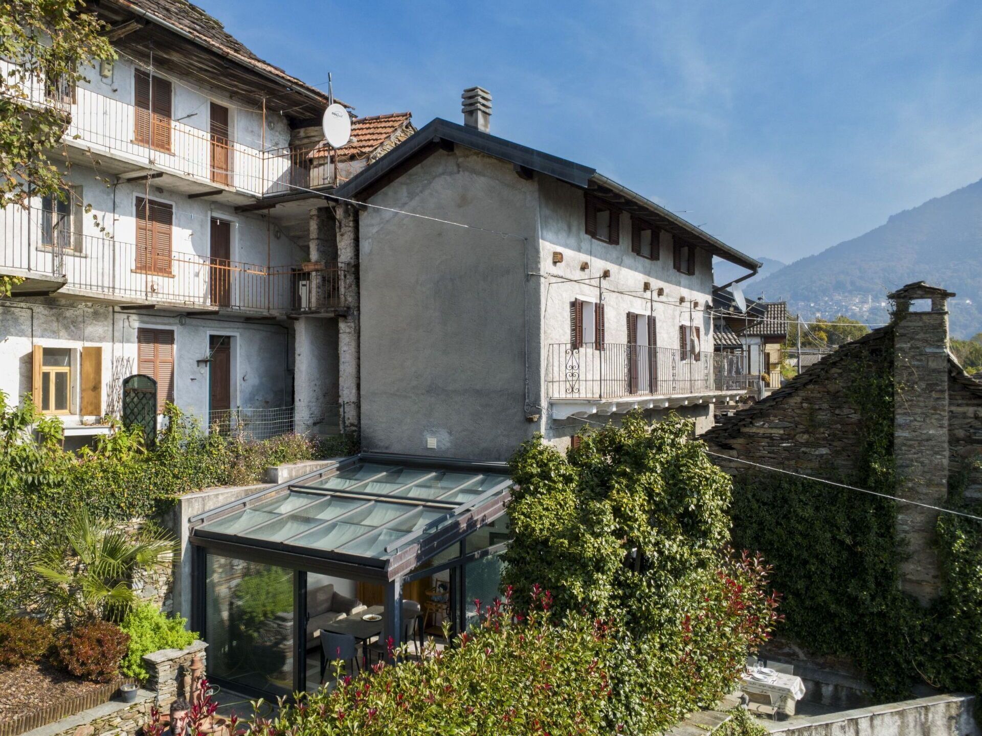 Dach, Haus, Zuhause, Menschliche Siedlung, Hütte, Steigung, Gebirge, Bergstation, Balkon, Dorf