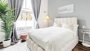 Unclassified image, 3 of 27, button - Spacious Apartment with Terrace – King’s Cross (London)