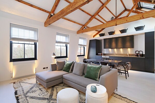 Apartment, Raucher | Wohnbereich