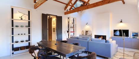 غرفة لتناول الطعام